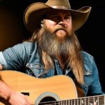 What makes Chris Stapleton so popular?