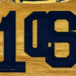 Did the Padres retire number 19?